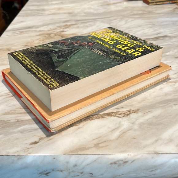 70’s Book Bundle DIY •HOW TO MAKE YOUR OWN HIKING GEAR Duncan •ROUGHING IT EASY - Picture 14 of 15